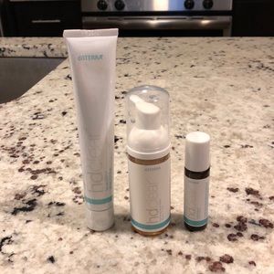 BRAND NEW DoTerra HD Clear Facial Kit